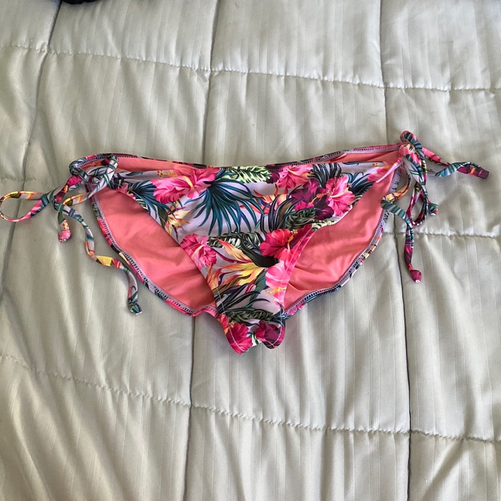 NWOT DOLL swim scrunch tie side bikini bottoms size large